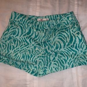 Vineyard Vines patterned shorts